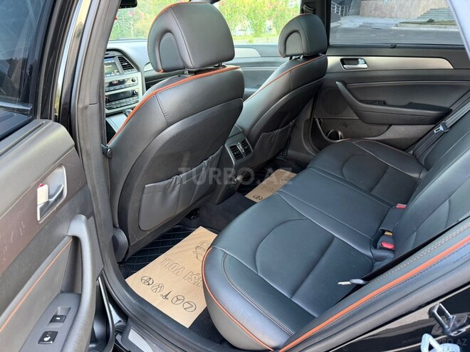 Hyundai Sonata-17