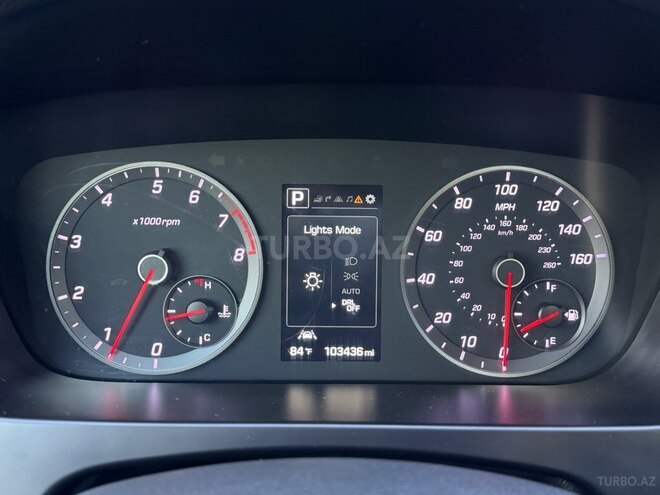 Hyundai Sonata-22