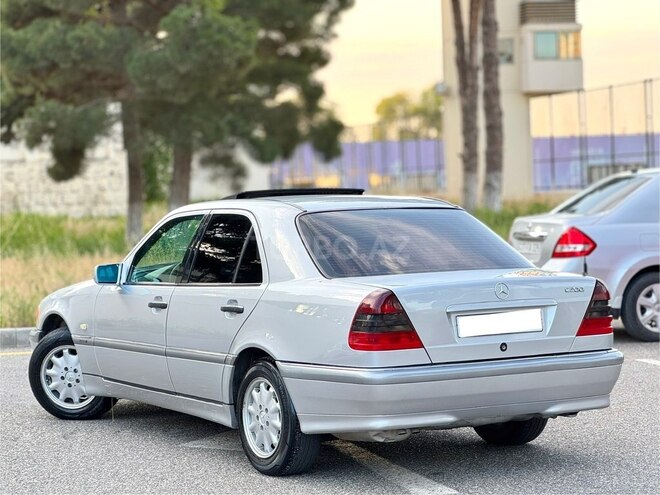 Mercedes C 200-7