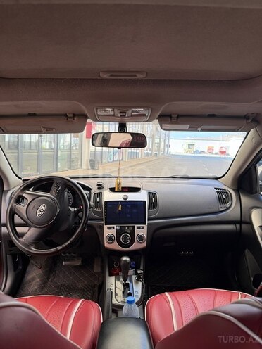 Kia Cerato-5