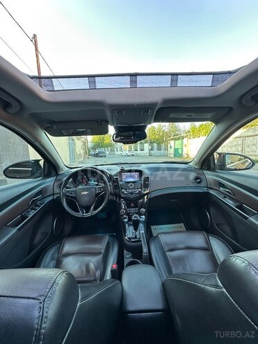 Chevrolet Cruze-12