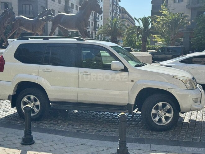 Toyota Land Cruiser Prado-4