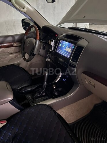 Toyota Land Cruiser Prado-19