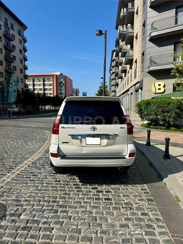 Toyota Land Cruiser Prado-7