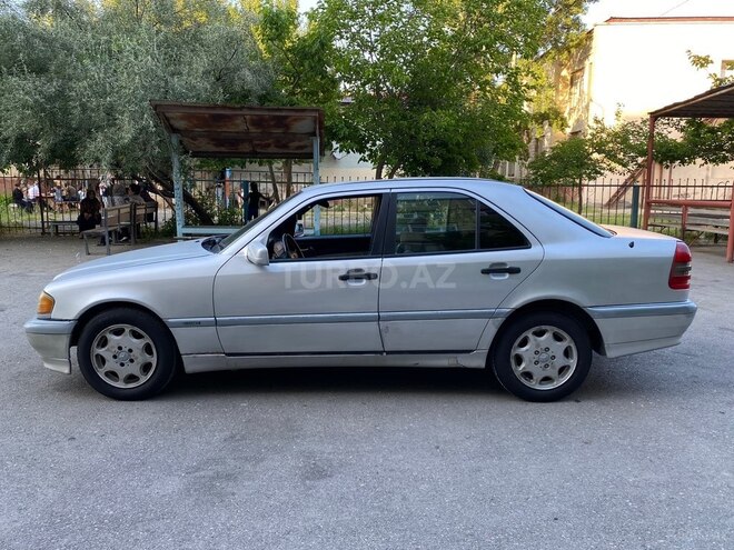 Mercedes C 180-7