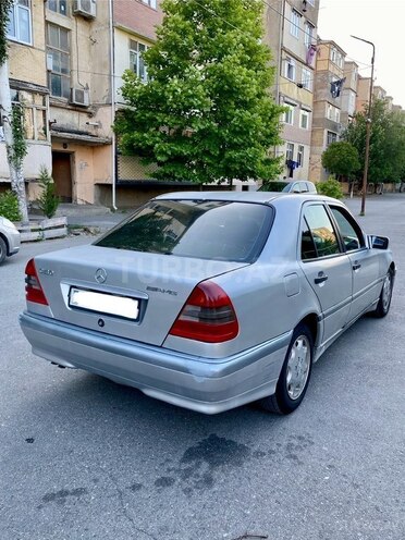 Mercedes C 180-11