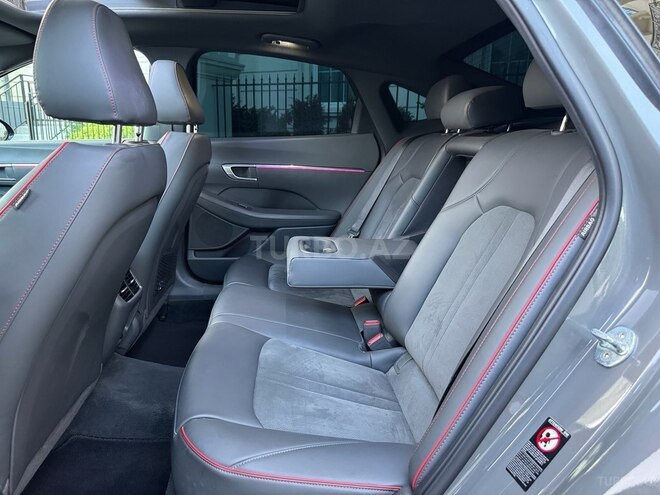 Hyundai Sonata-11