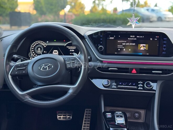 Hyundai Sonata-12
