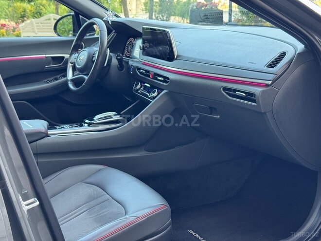 Hyundai Sonata-13