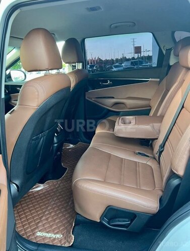 Kia Sorento-17