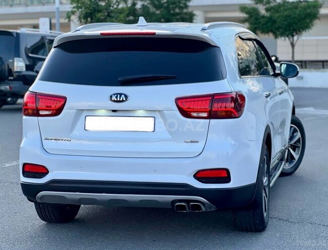 Kia Sorento-8