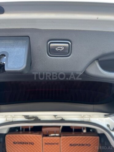 Kia Sorento-21