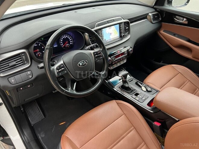 Kia Sorento-10