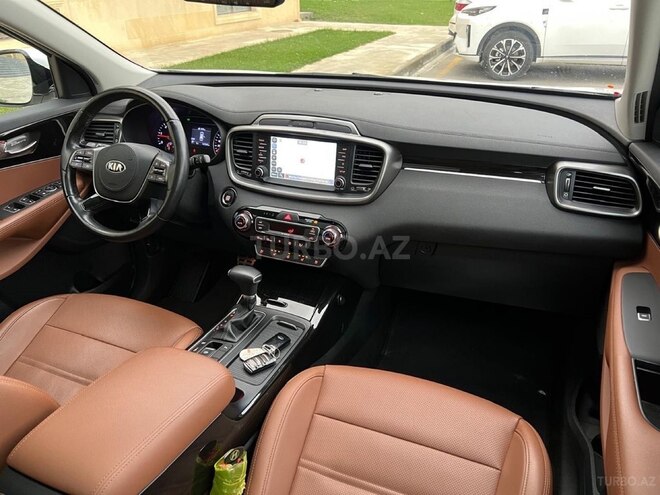 Kia Sorento-11