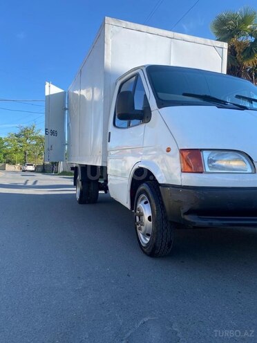 Ford Transit-6