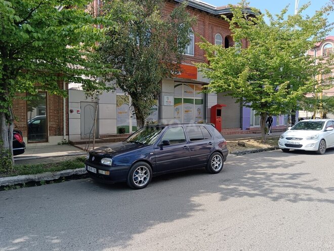 Volkswagen Polo-2