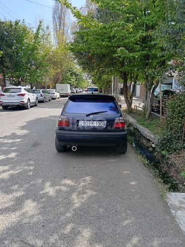 Volkswagen Polo-3