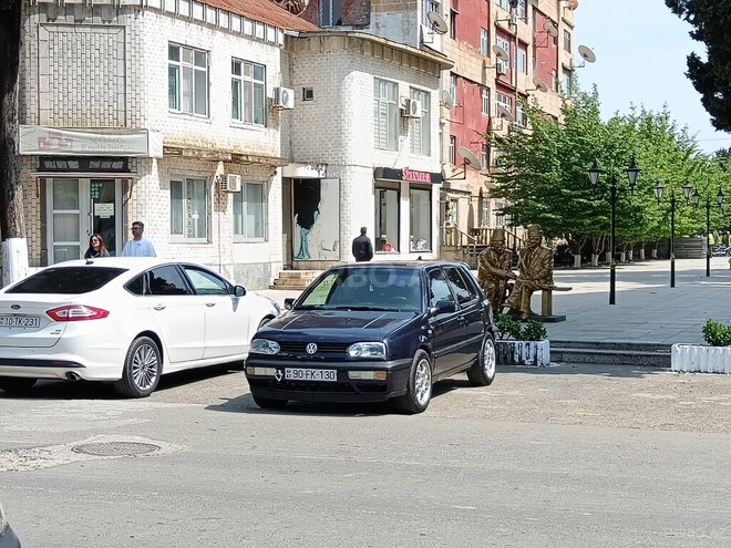 Volkswagen Polo-4