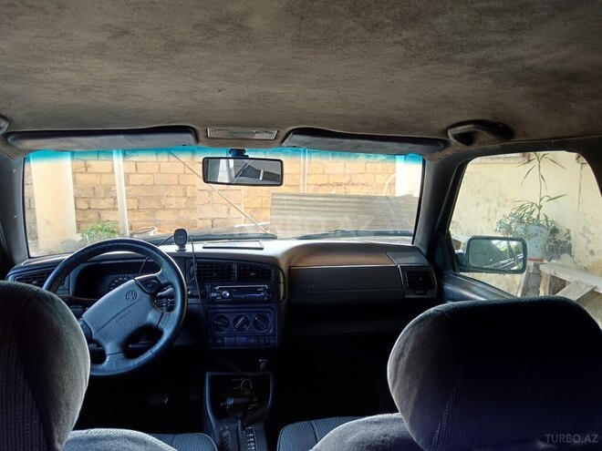 Volkswagen Polo-7