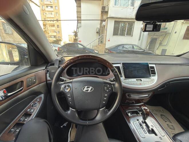 Hyundai Genesis-14