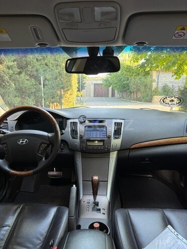 Hyundai Sonata-13