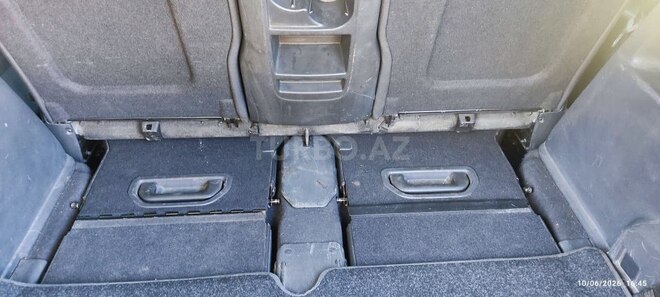 Opel Zafira-11