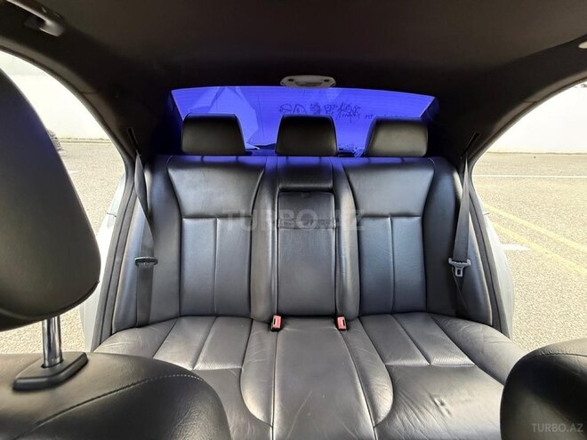 Mercedes E 280-18