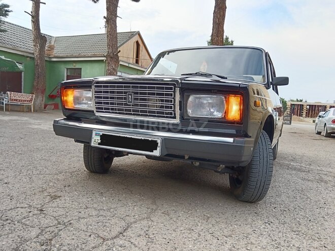 LADA (VAZ) 2107-4