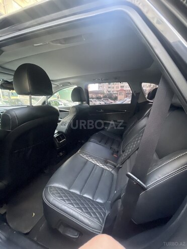 Kia Sorento-8