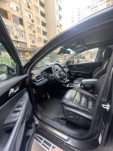 Kia Sorento-9