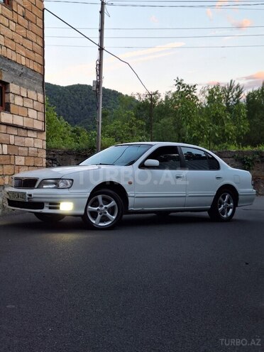 Nissan Maxima-5