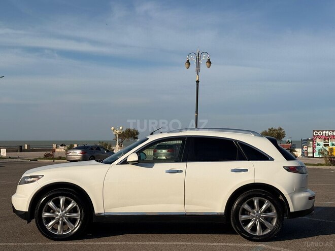 Infiniti FX35-3