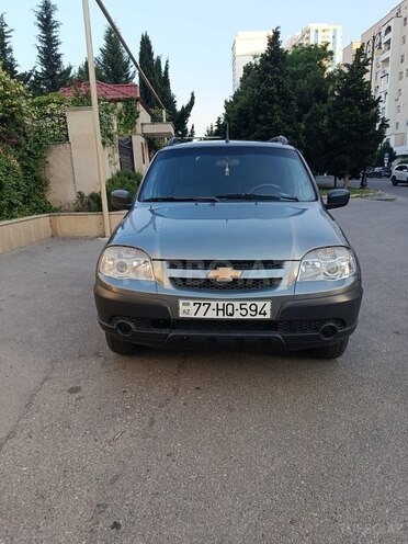 Chevrolet Niva-1