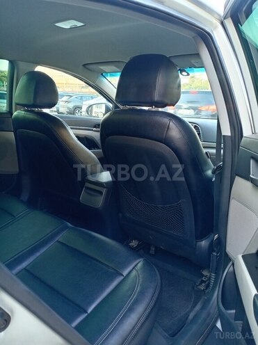 Hyundai Elantra-16