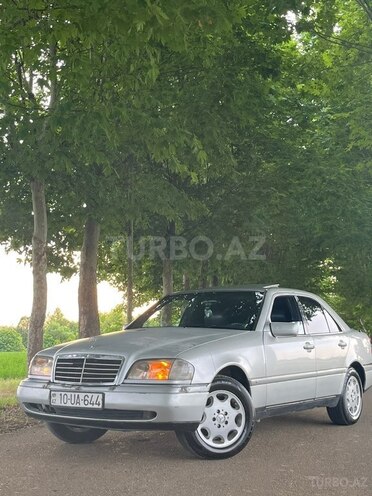 Mercedes C 220-2