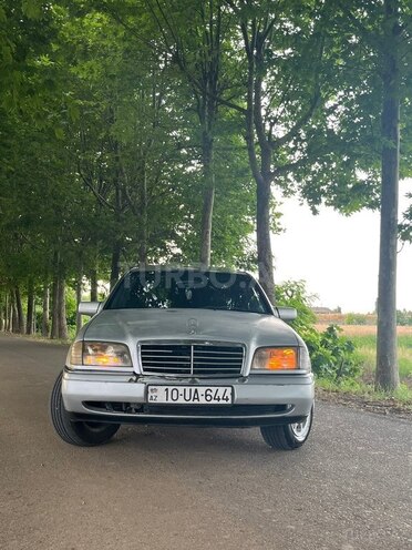 Mercedes C 220-1