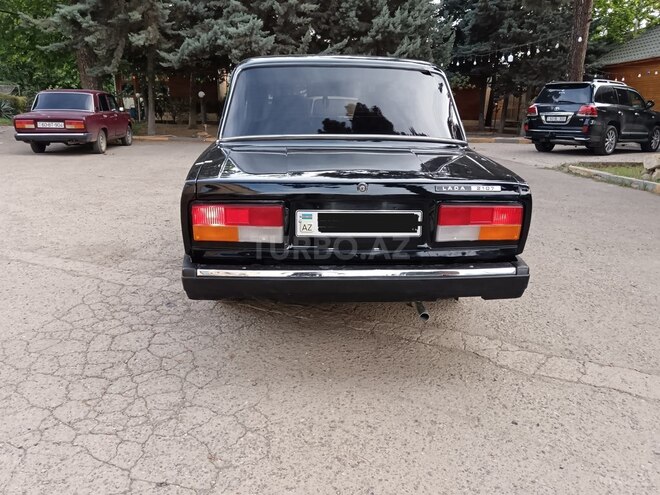 LADA (VAZ) 2107-2
