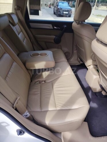 Honda CR-V-8