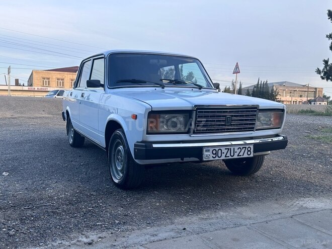 LADA (VAZ) 2107-2