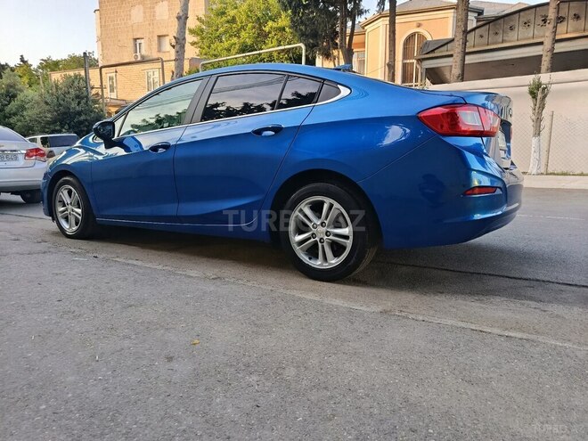 Chevrolet Cruze-8