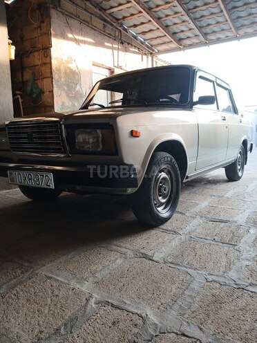 LADA (VAZ) 2107-2