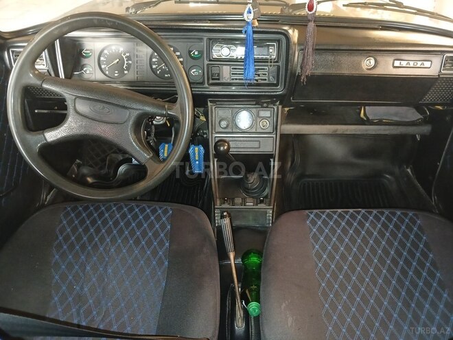 LADA (VAZ) 2107-4