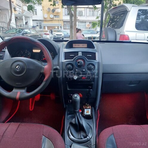 Renault Megane-10