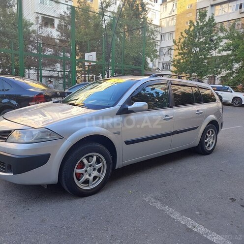 Renault Megane-11