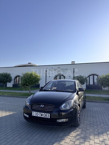 Hyundai Accent-1