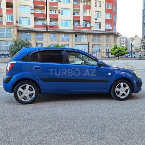 Kia Rio-2
