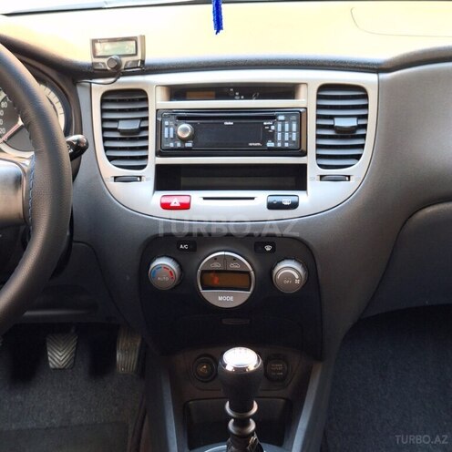 Kia Rio-8