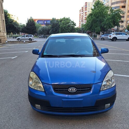 Kia Rio-1