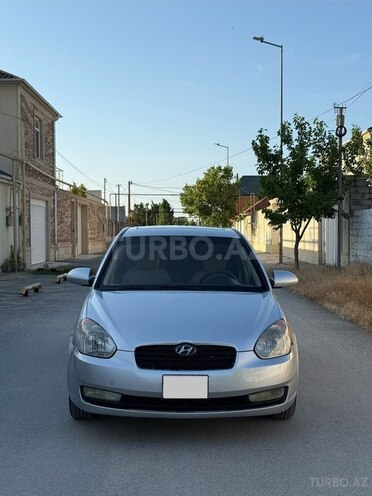 Hyundai Accent-1