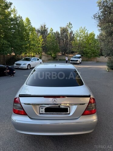 Mercedes E 280-2